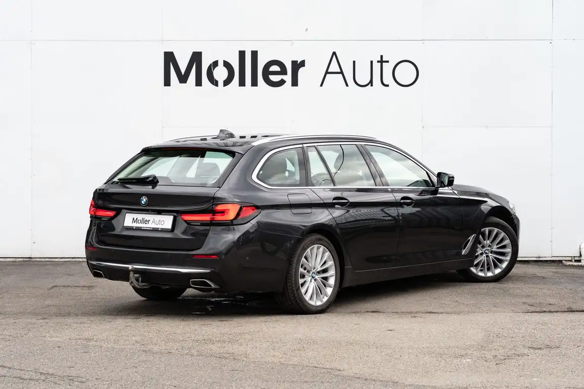 BMW 5 SERIES