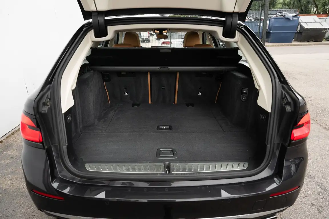 BMW 5 SERIES