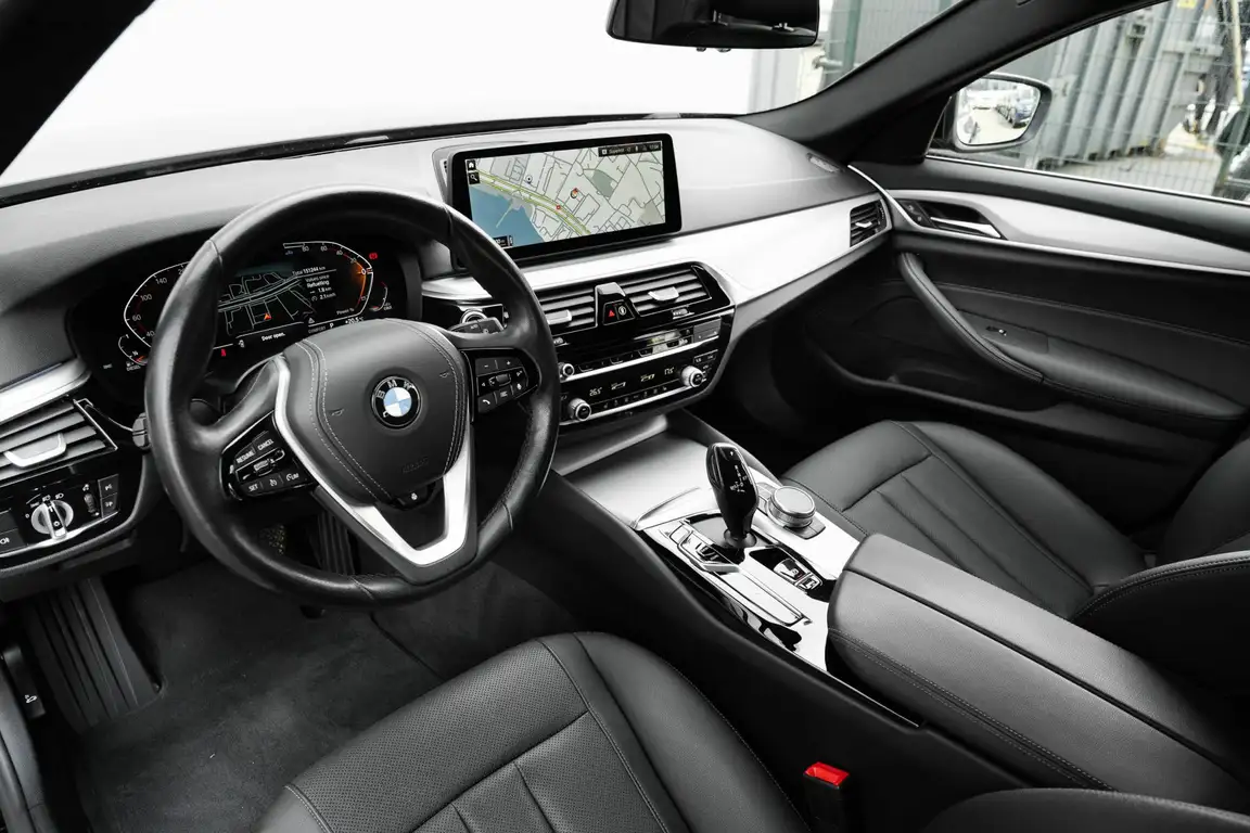 BMW 5 SERIES