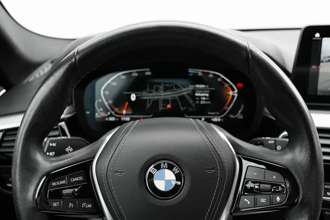 BMW 5 SERIES