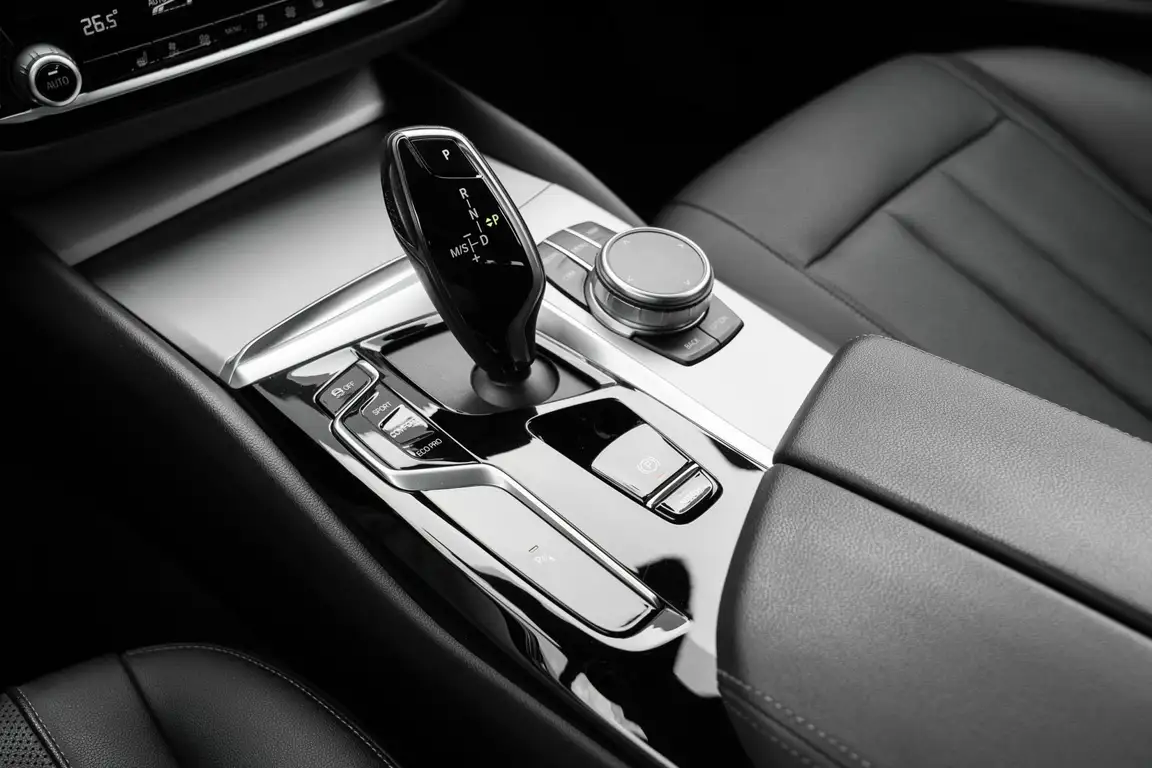 BMW 5 SERIES