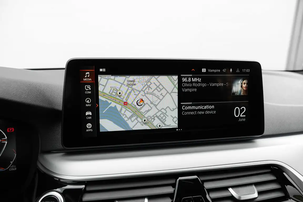 BMW 5 SERIES