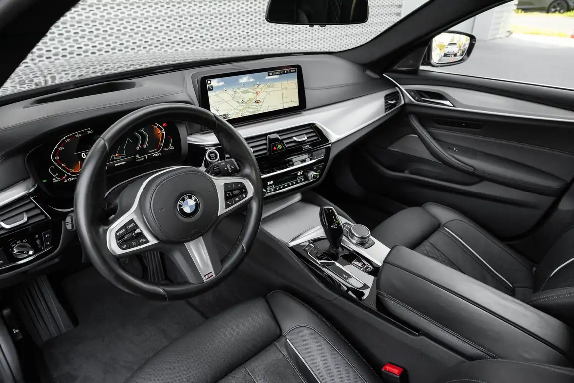 BMW 5 SERIES