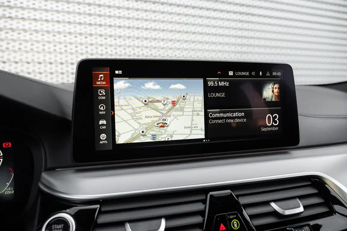 BMW 5 SERIES
