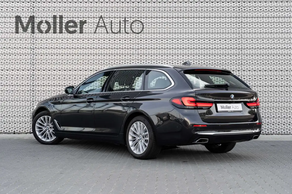 BMW 5 SERIES