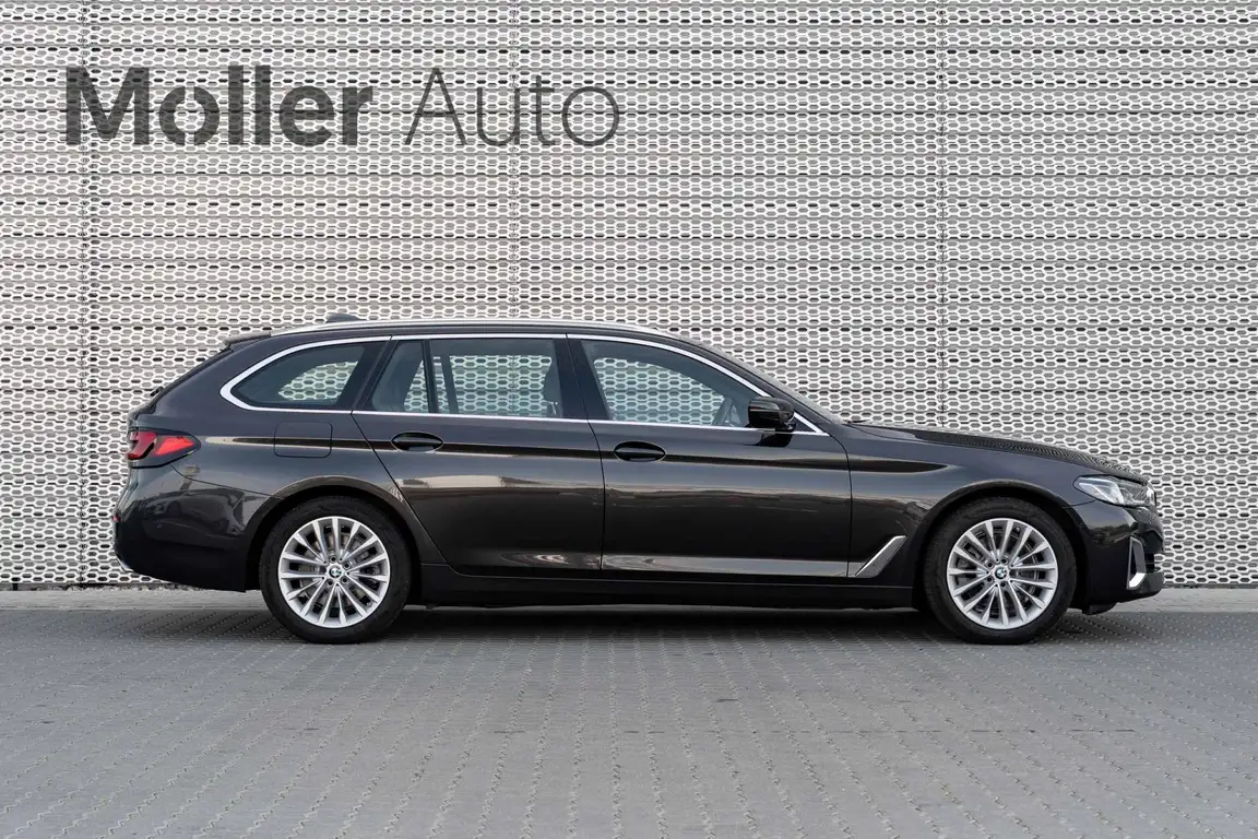 BMW 5 SERIES