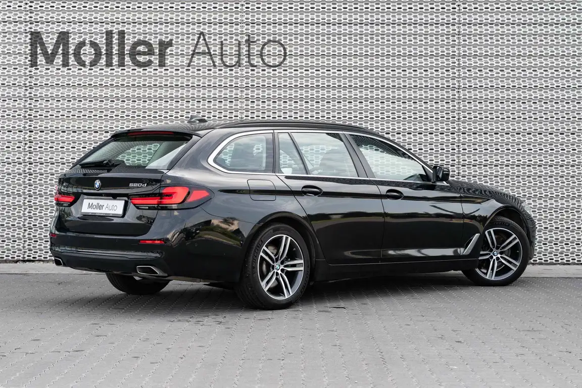 BMW 5 SERIES
