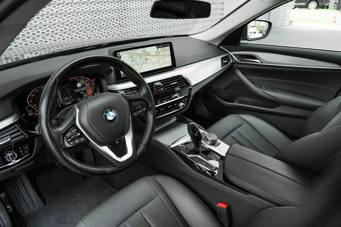 BMW 5 SERIES