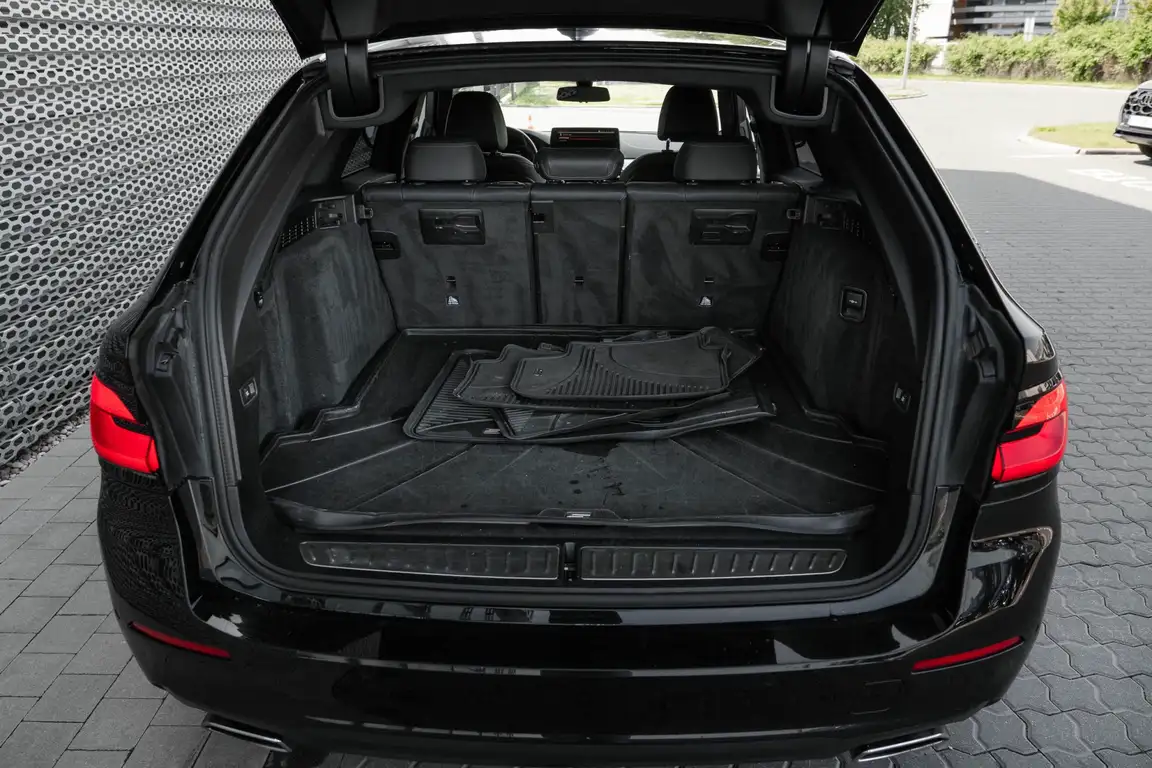 BMW 5 SERIES