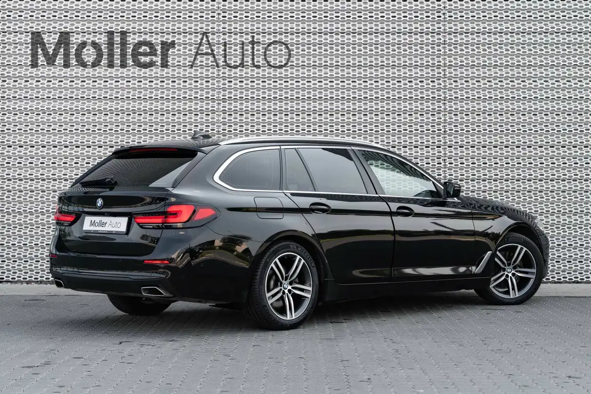 BMW 5 SERIES