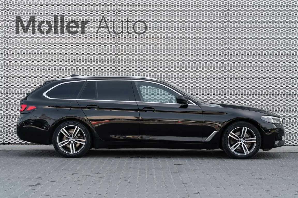 BMW 5 SERIES