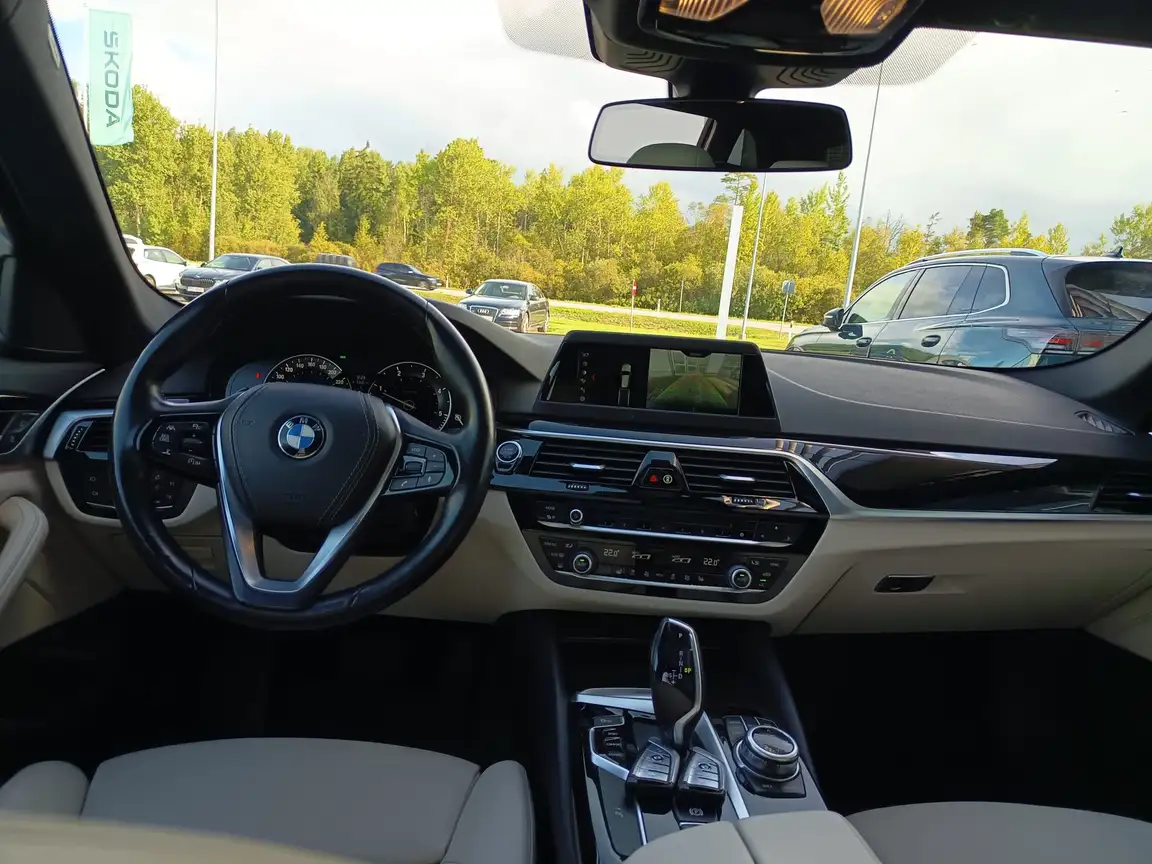 BMW 5 SERIES