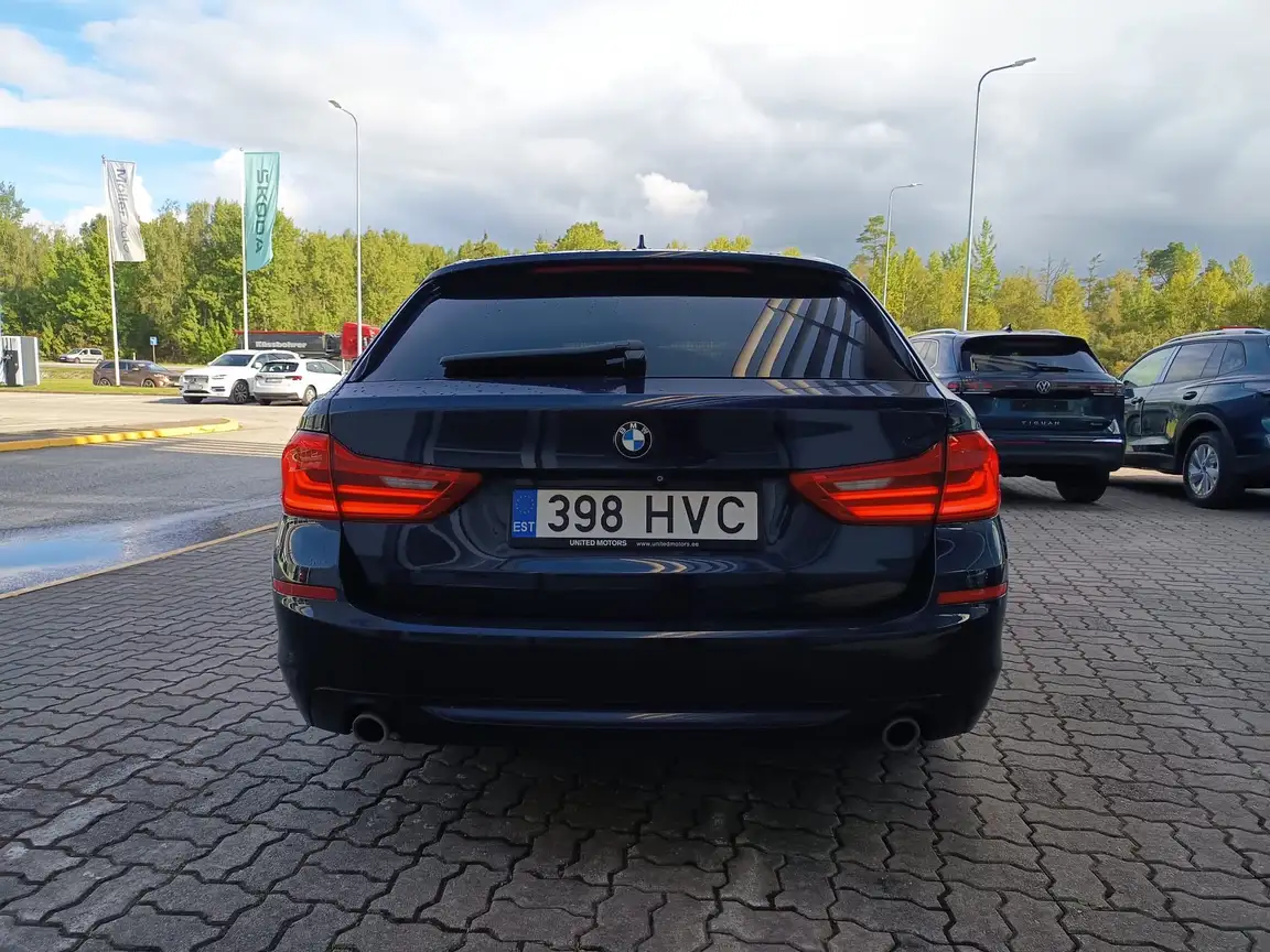 BMW 5 SERIES