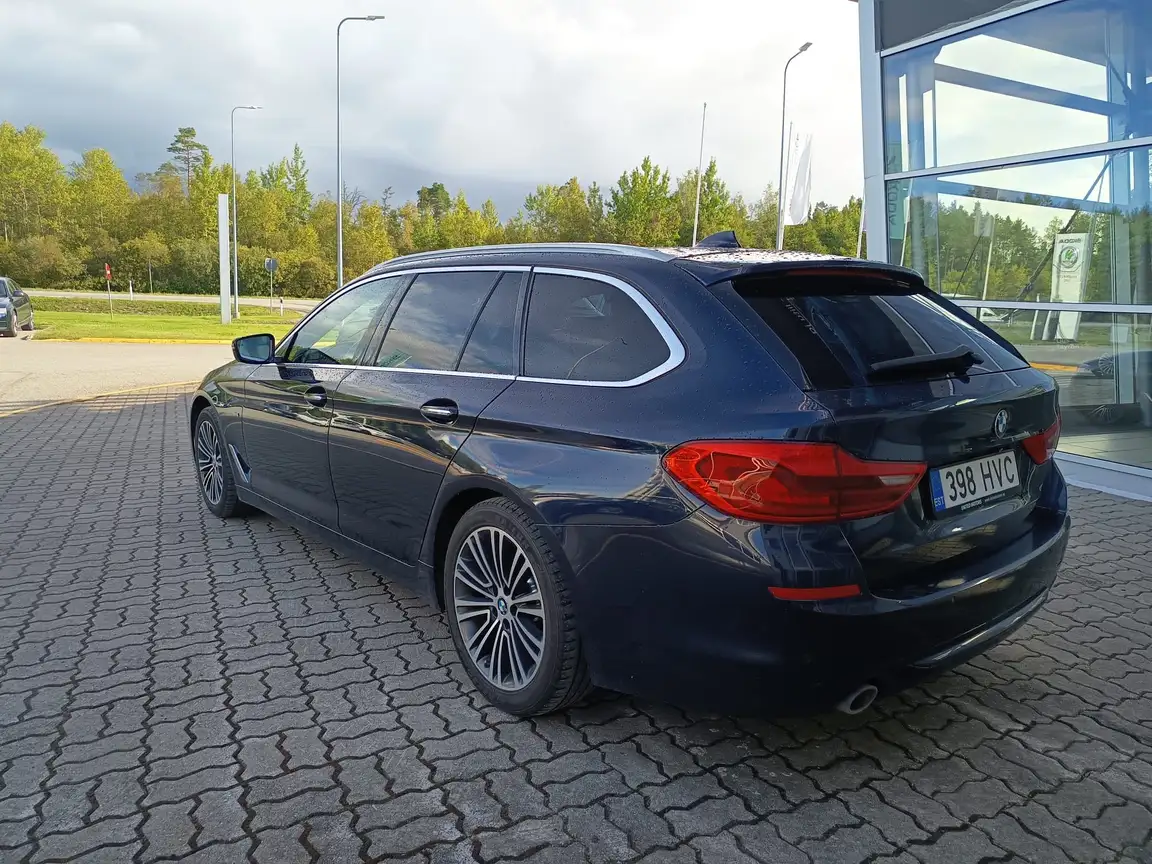 BMW 5 SERIES