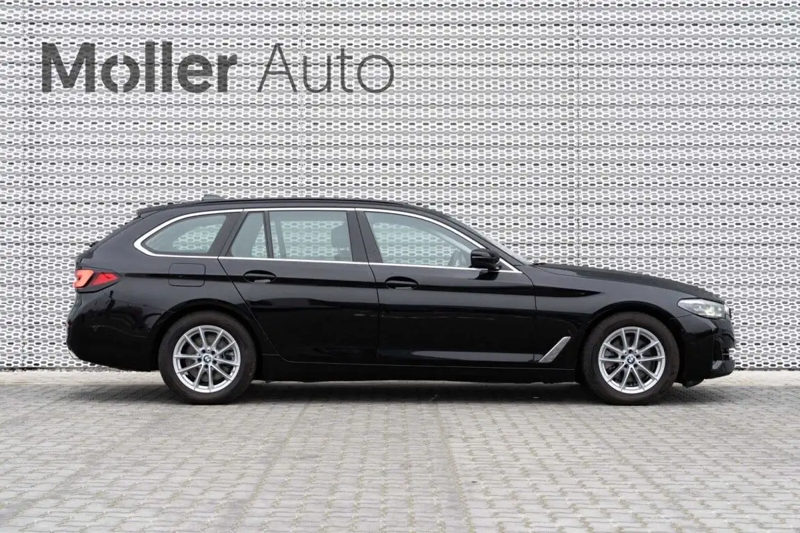 BMW 5 SERIES