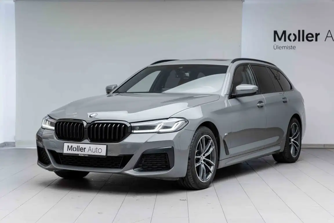 BMW 5 SERIES