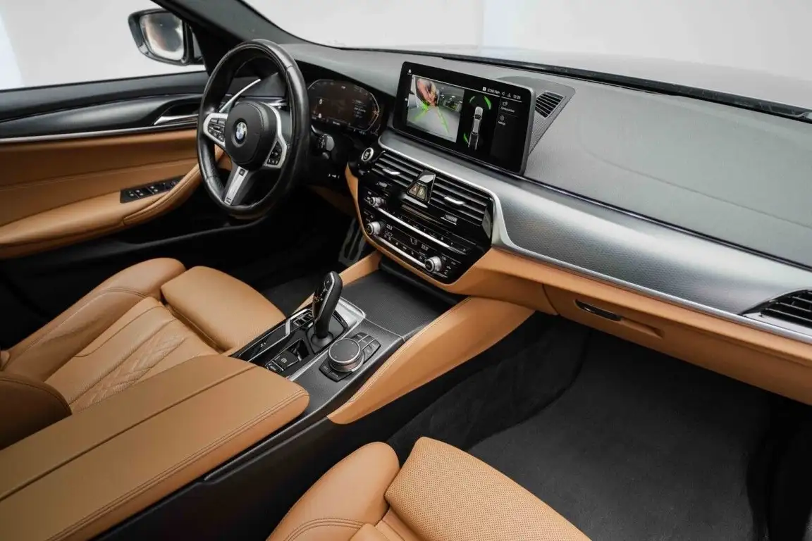BMW 5 SERIES