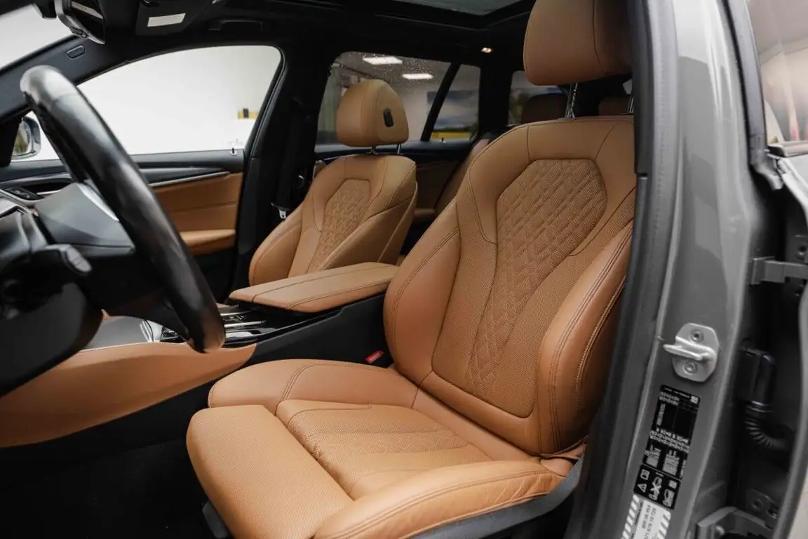 BMW 5 SERIES