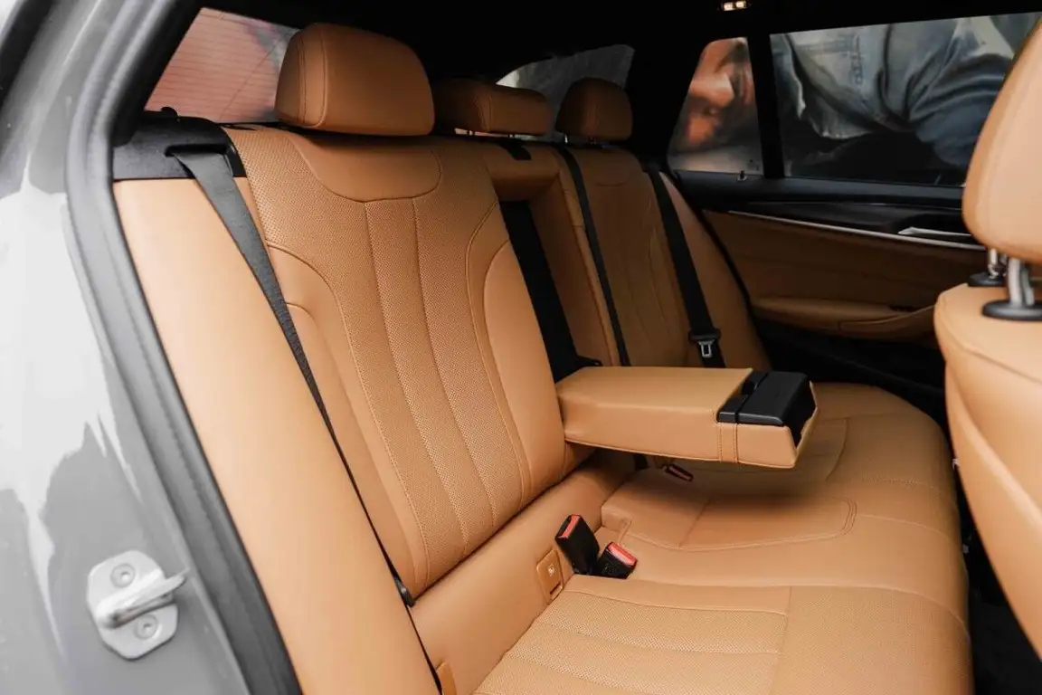 BMW 5 SERIES
