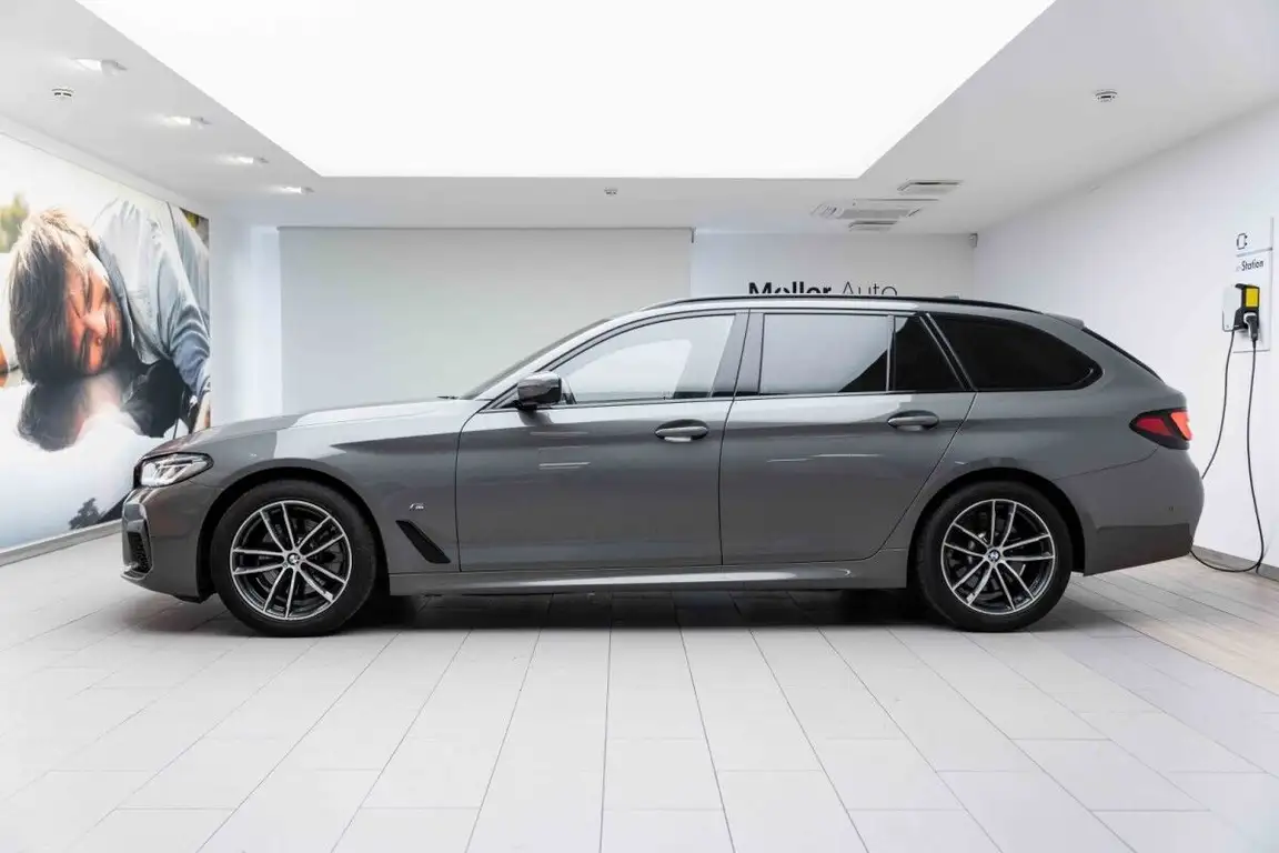 BMW 5 SERIES