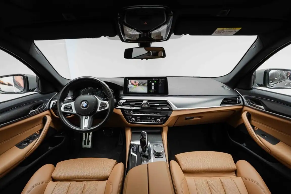 BMW 5 SERIES