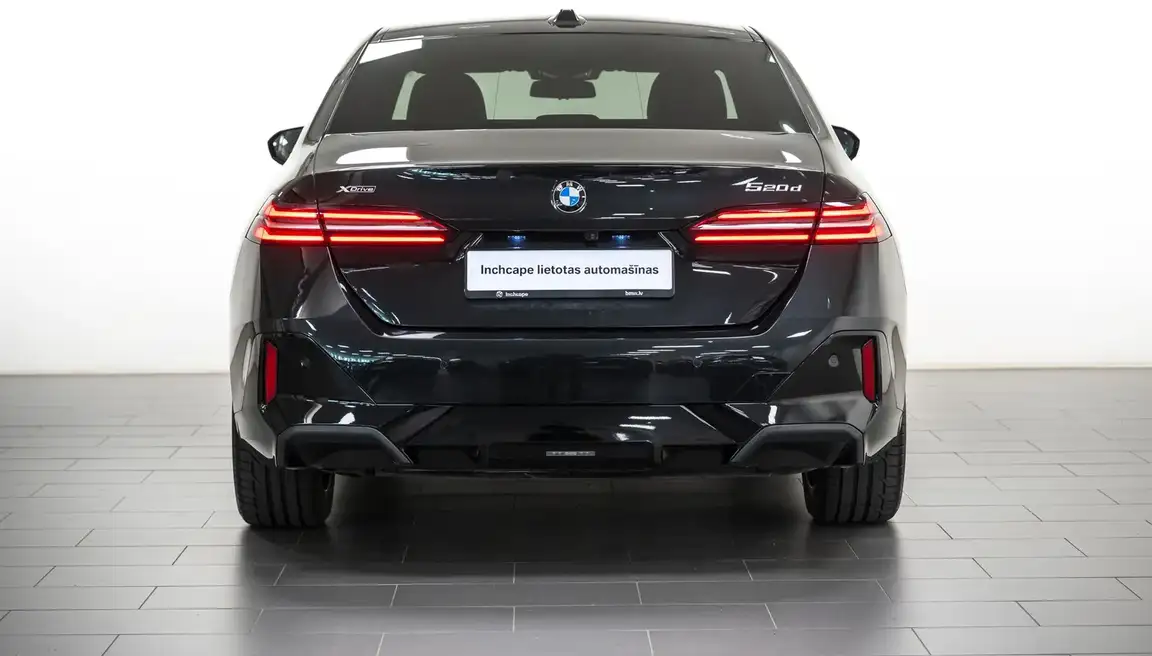 BMW 5 SERIES