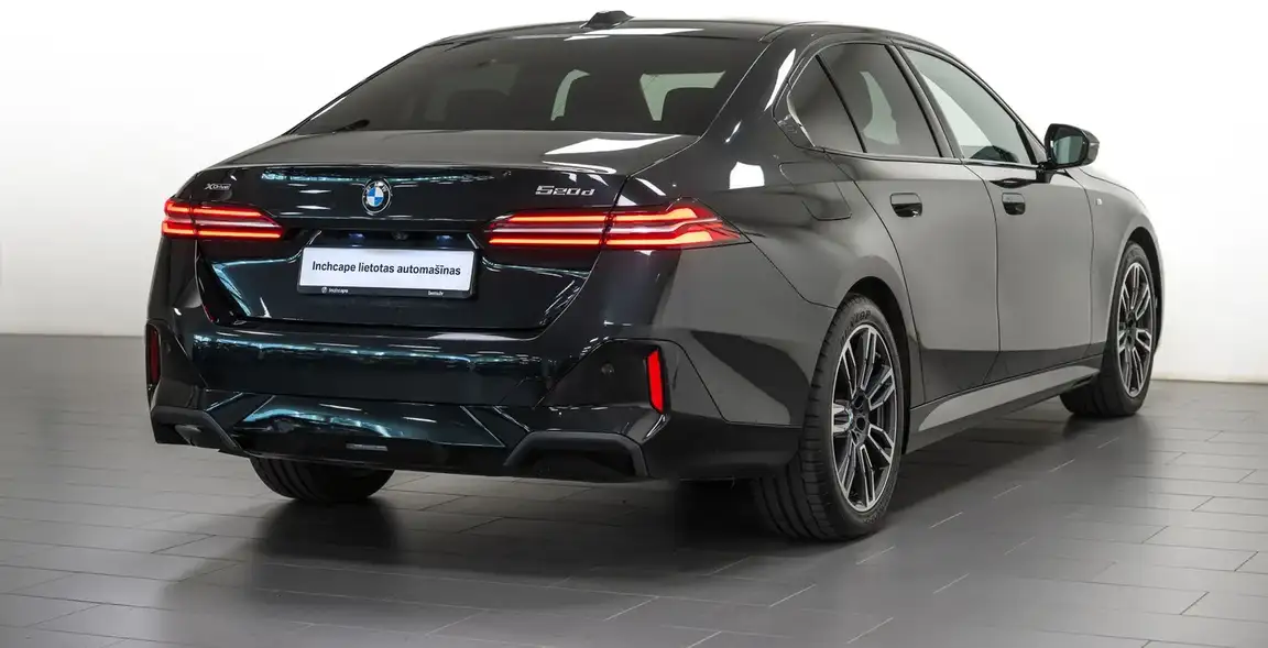 BMW 5 SERIES