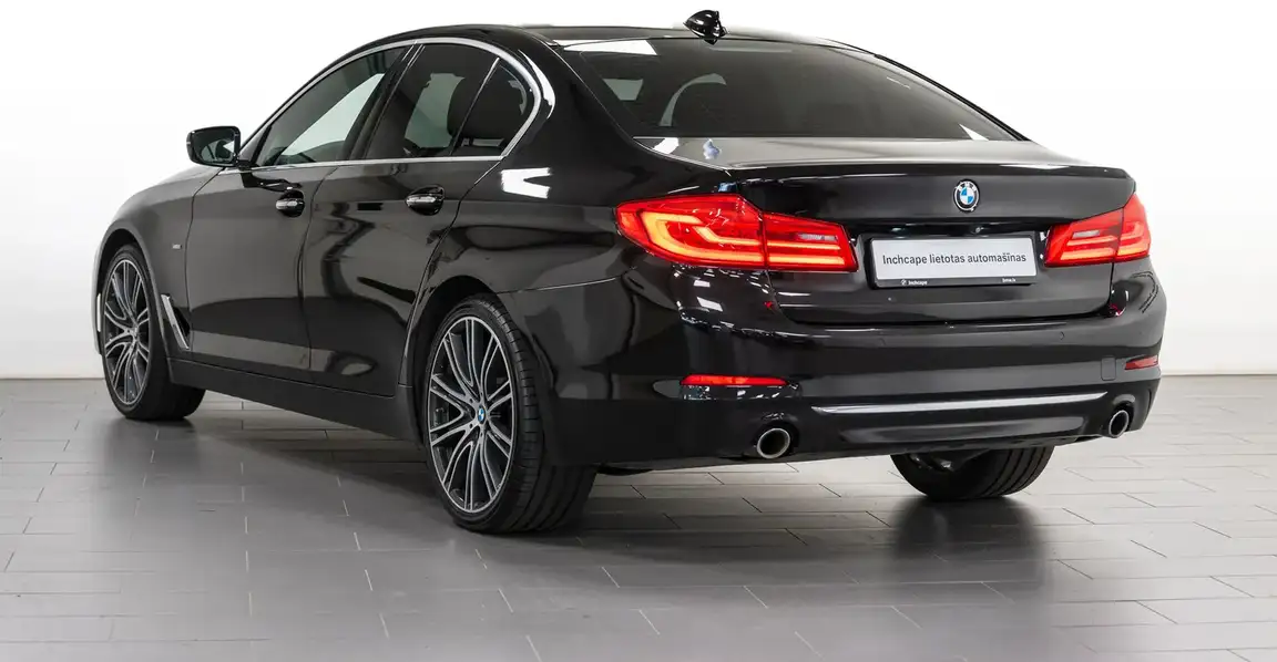 BMW 5 SERIES