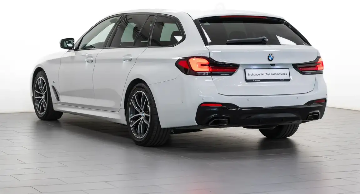 BMW 5 SERIES