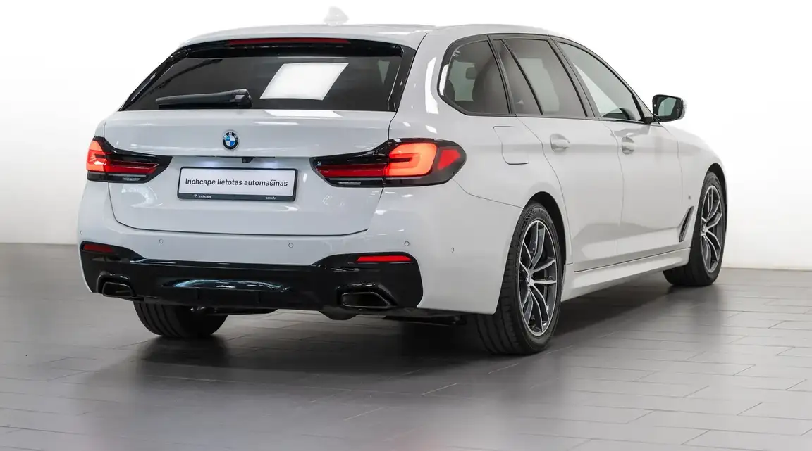 BMW 5 SERIES