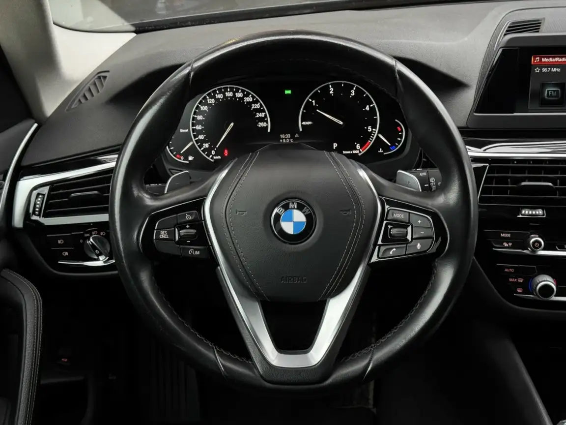BMW 5 SERIES