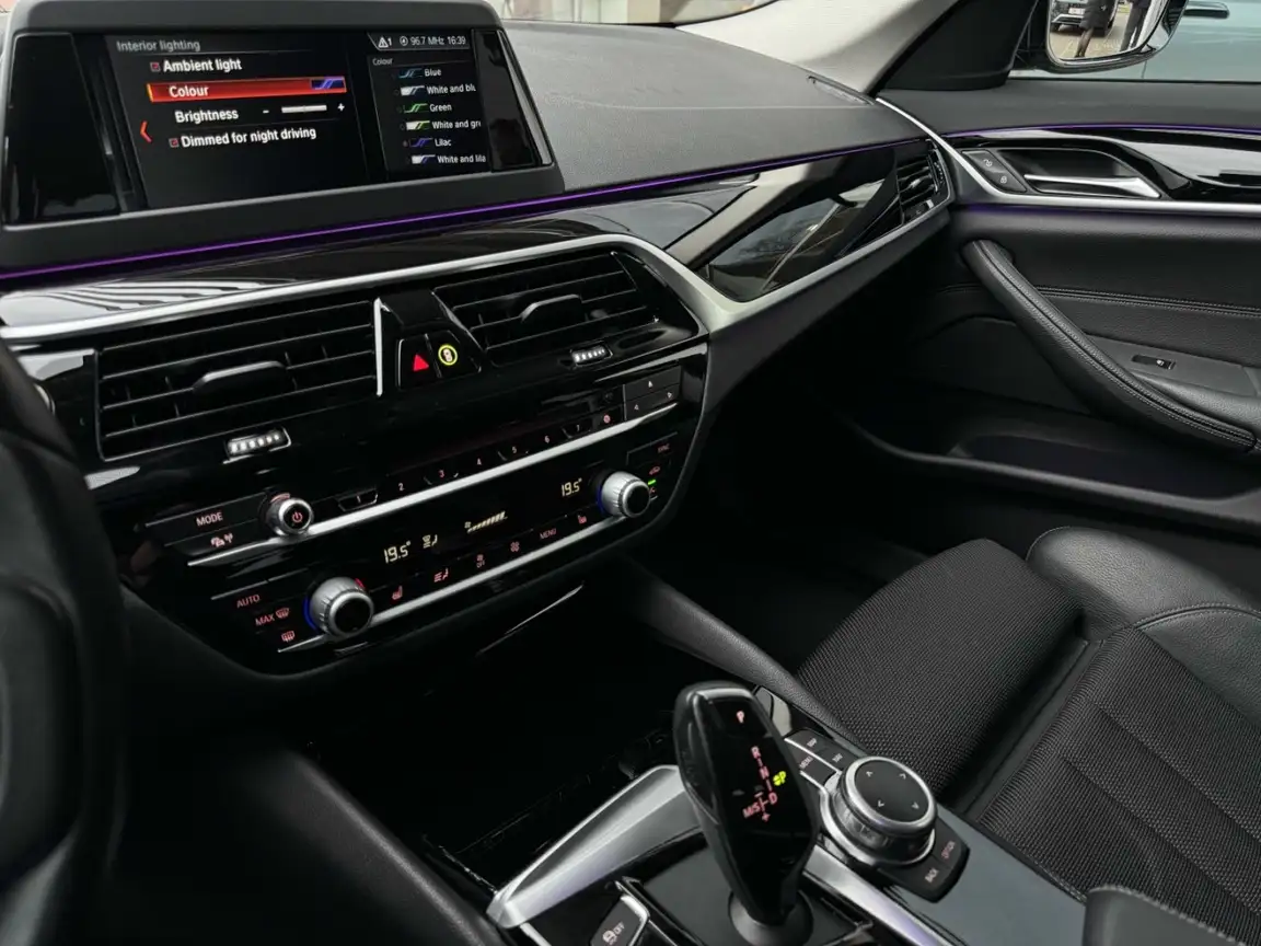 BMW 5 SERIES