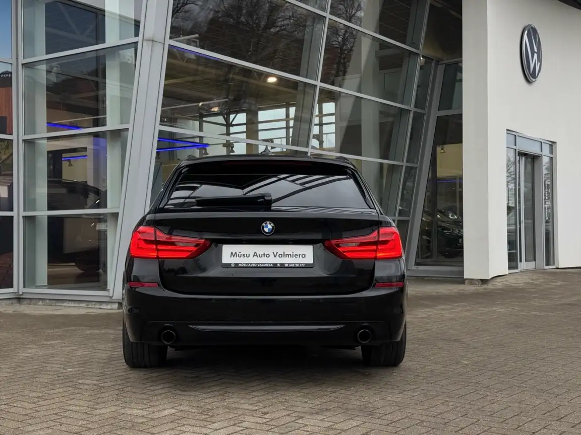 BMW 5 SERIES