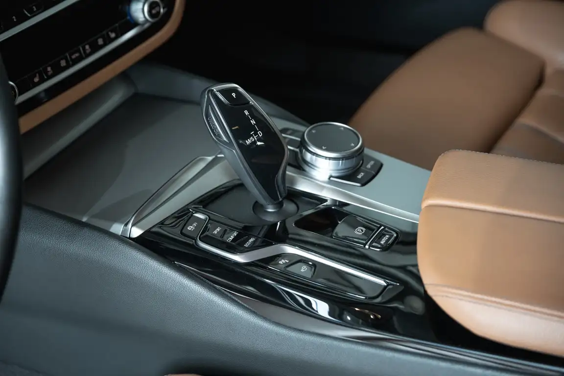 BMW 5 SERIES