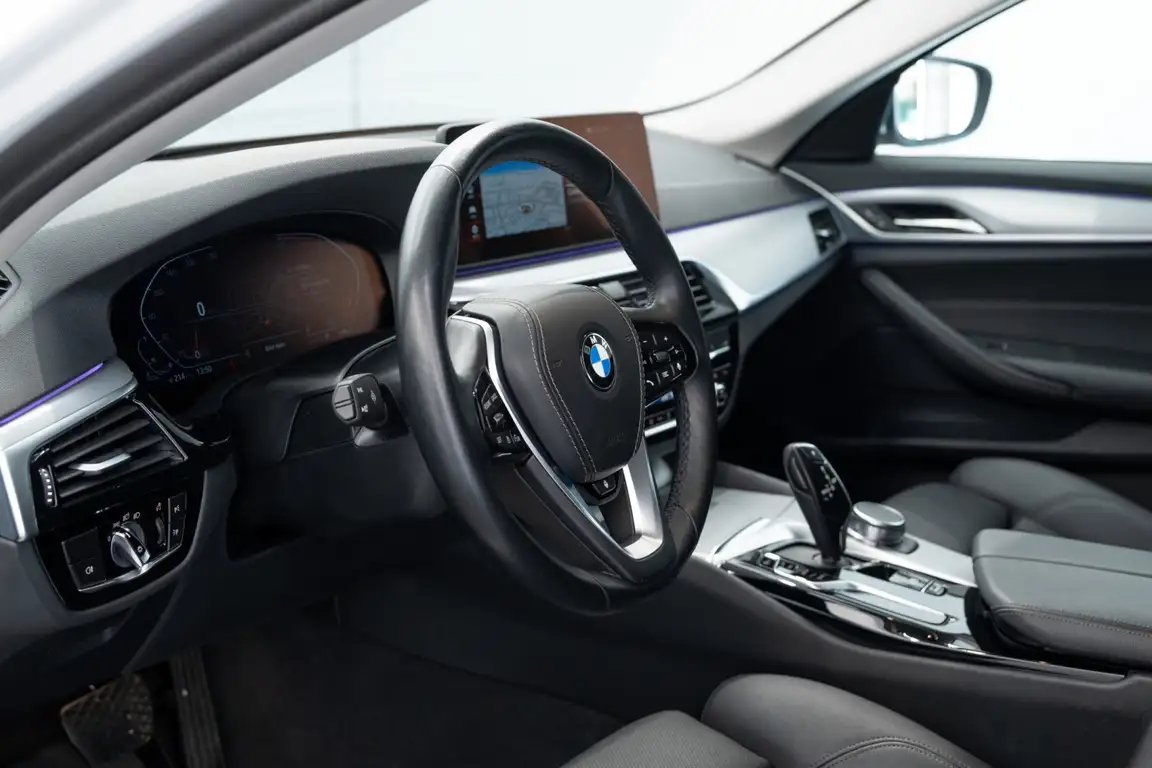 BMW 5 SERIES