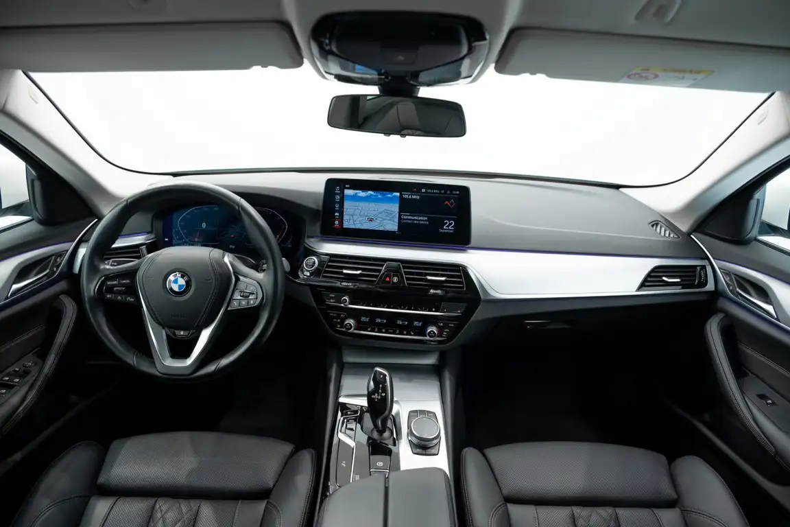 BMW 5 SERIES