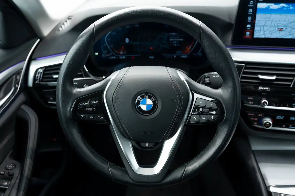 BMW 5 SERIES