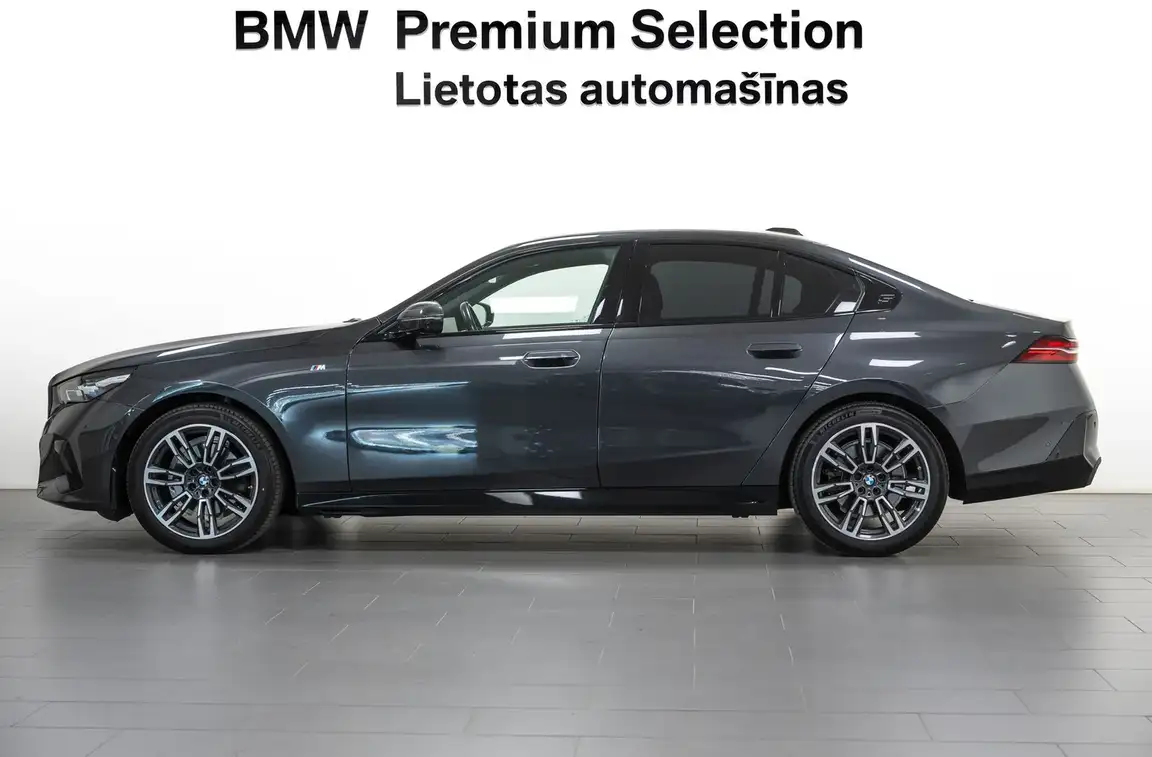 BMW 5 SERIES