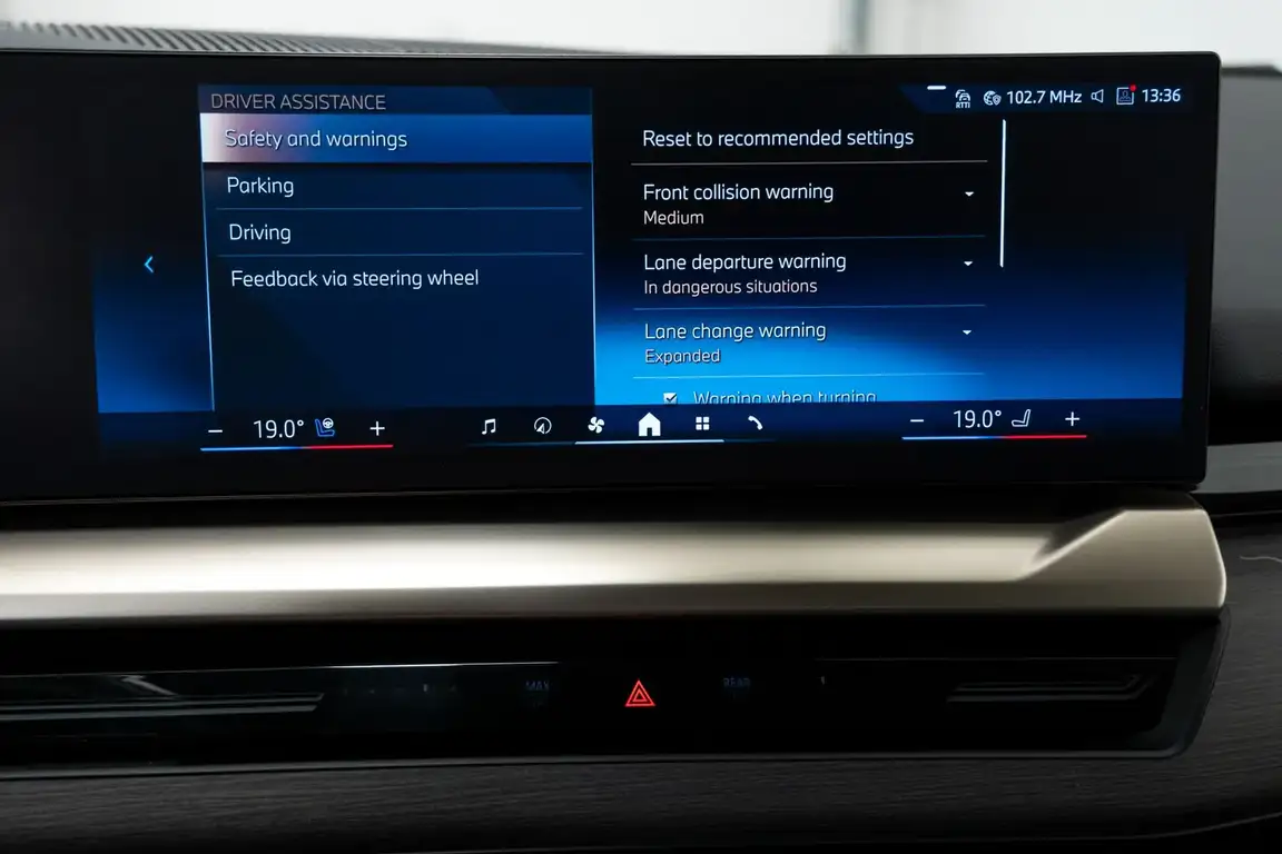 BMW 5 SERIES