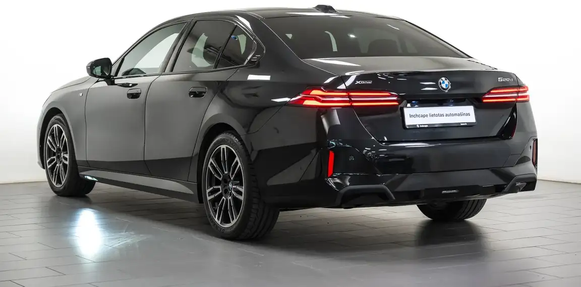BMW 5 SERIES