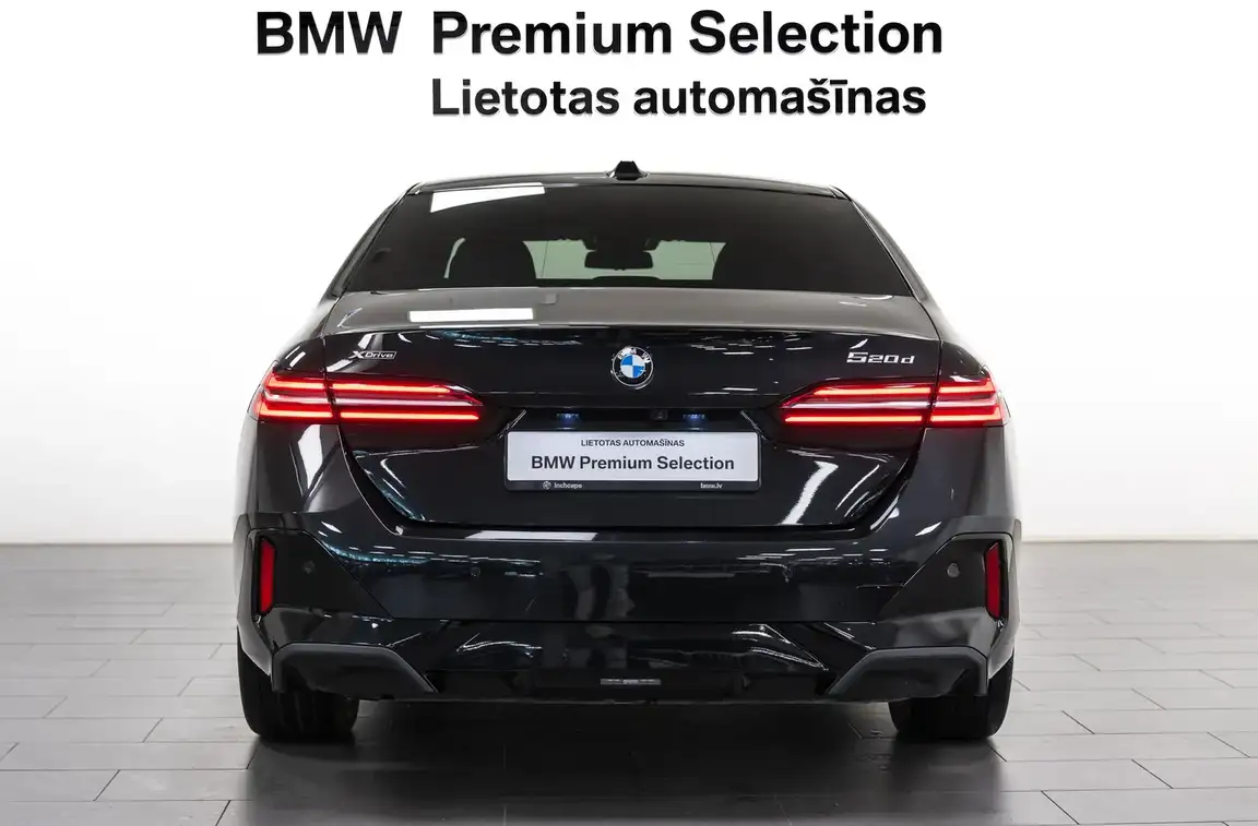 BMW 5 SERIES