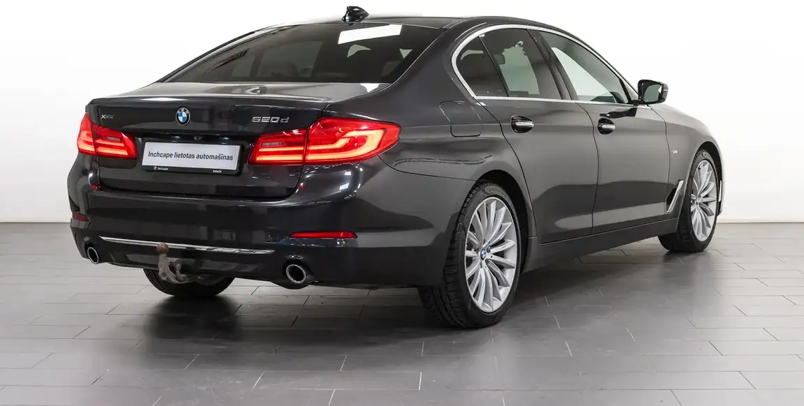 BMW 5 SERIES
