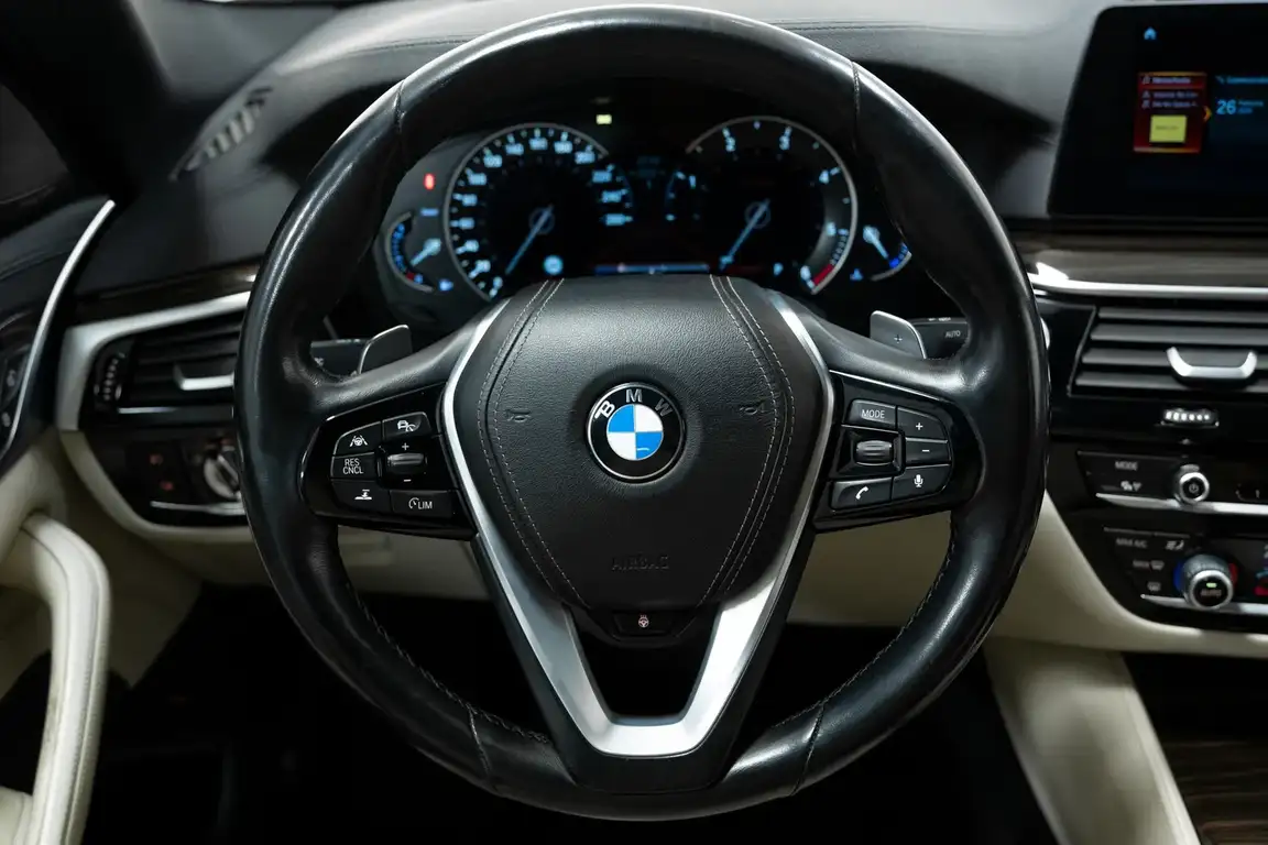 BMW 5 SERIES