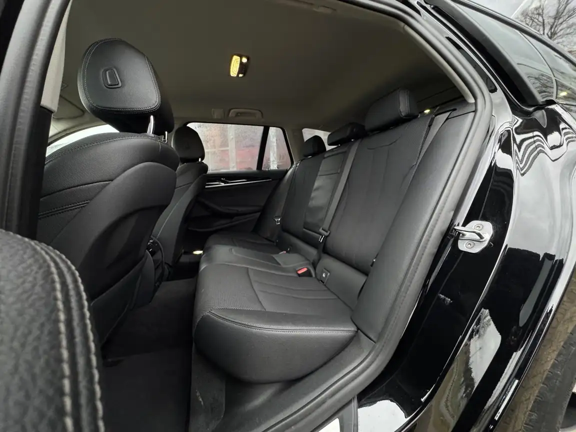 BMW 5 SERIES