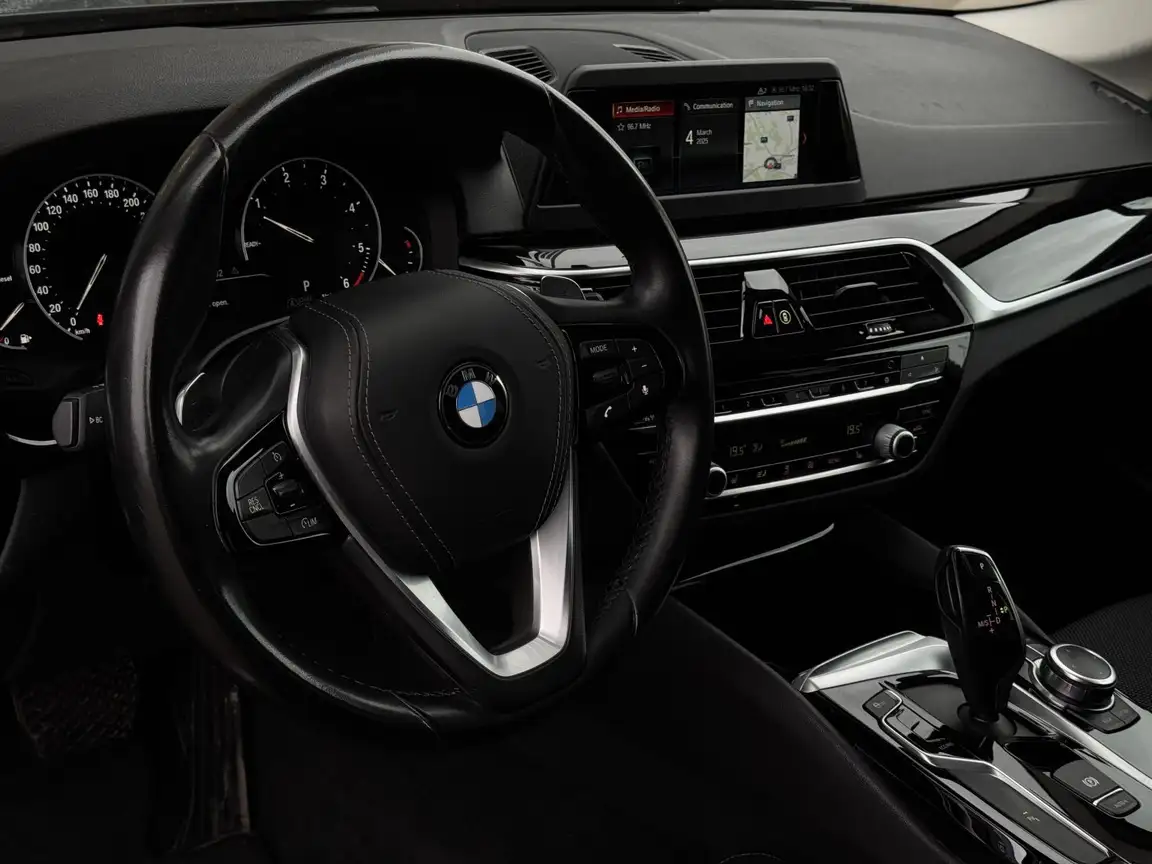 BMW 5 SERIES