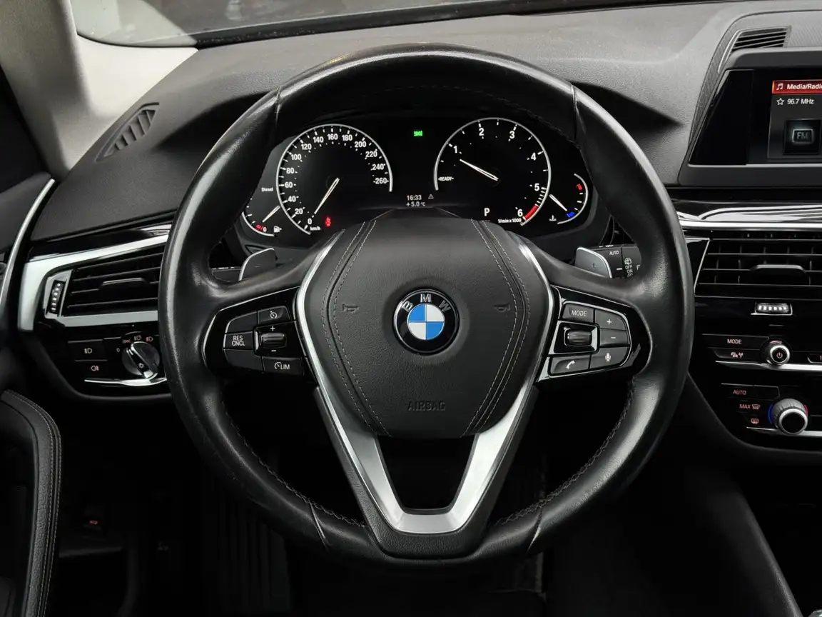 BMW 5 SERIES