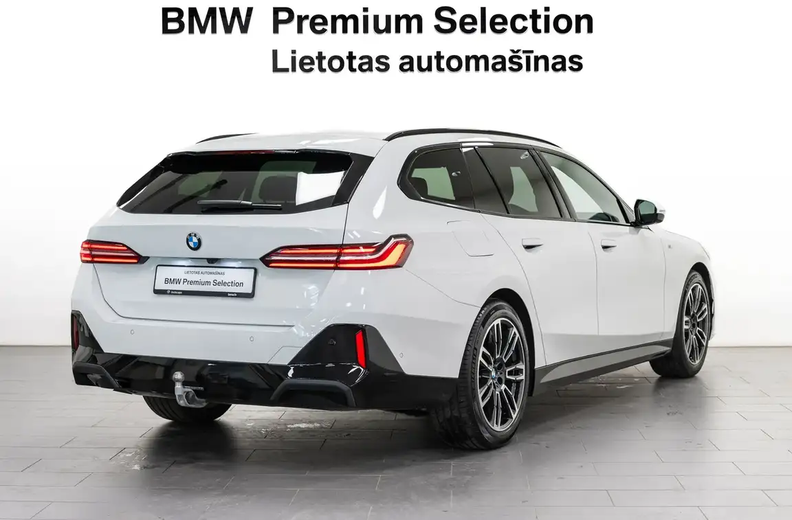 BMW 5 SERIES