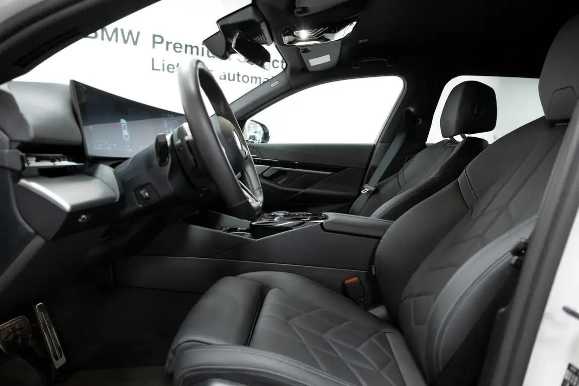 BMW 5 SERIES