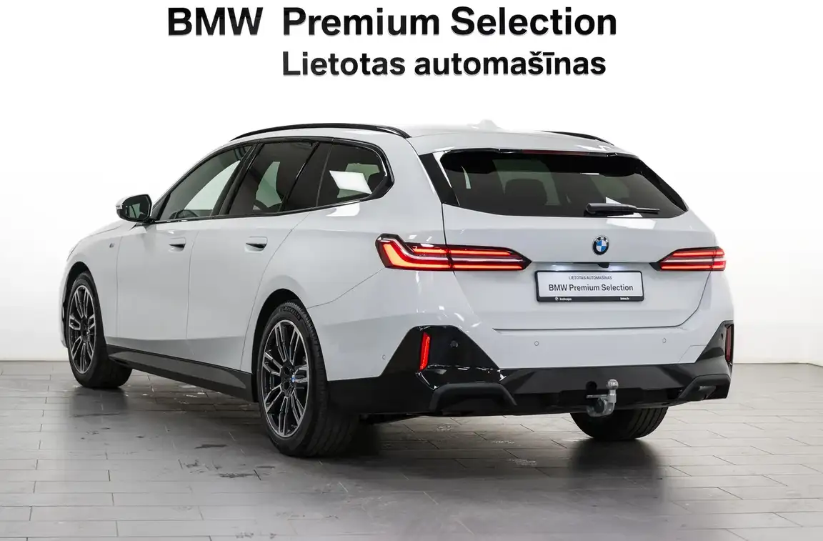 BMW 5 SERIES