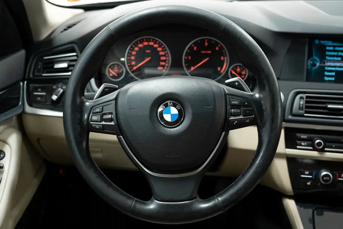 BMW 5 SERIES